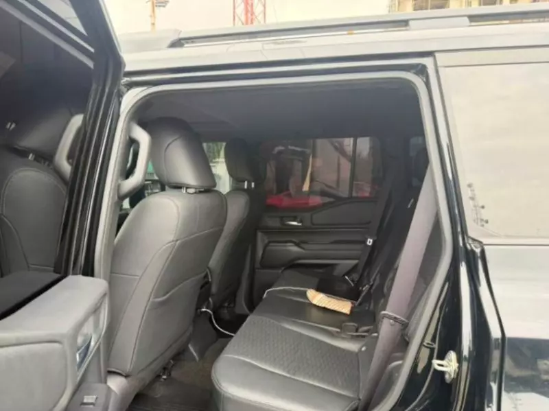 TOYOTA Prado   - 2025