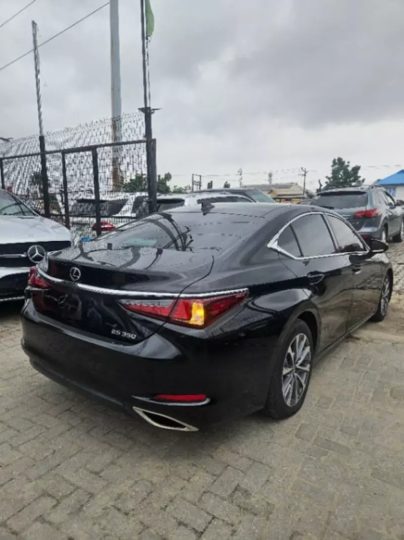 Lexus ES 350 - 2022