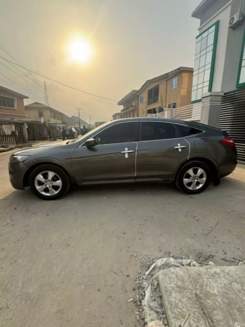 Honda Accord Crosstour   - 2012