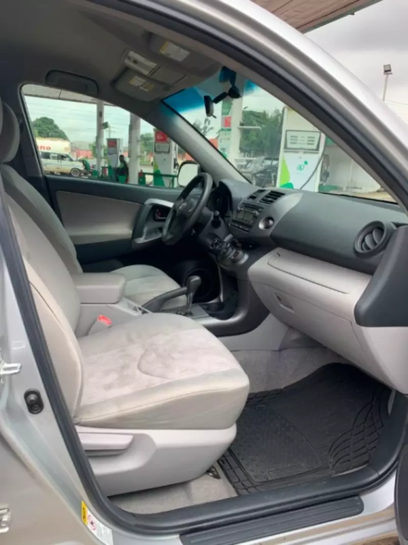 TOYOTA RAV4   - 2012