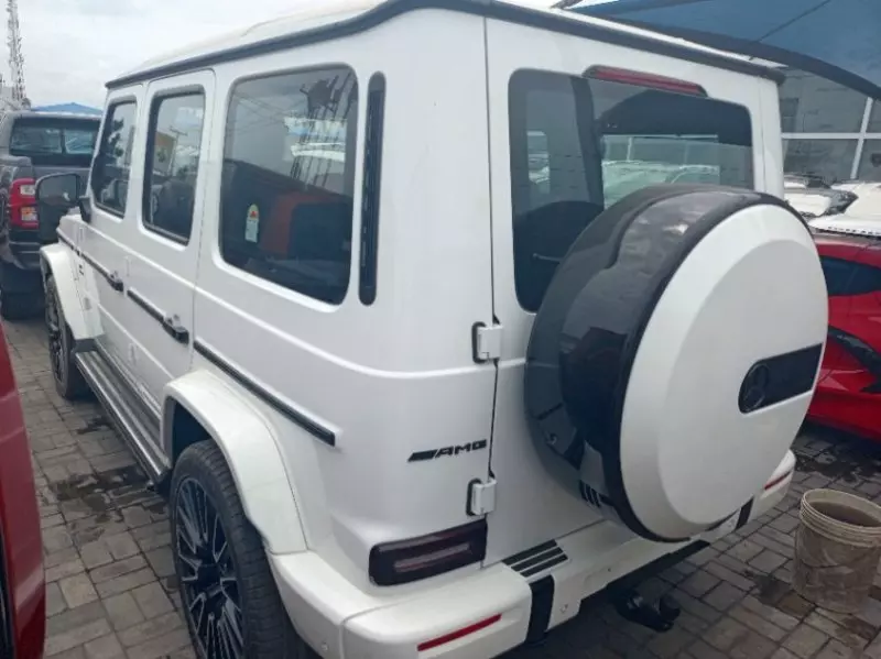 Mercedes-Benz G 63 AMG   - 2025