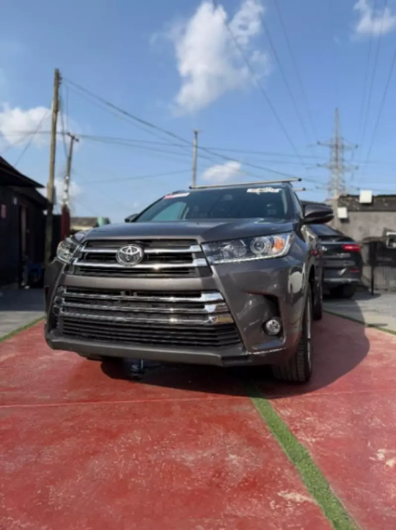 Toyota Highlander   - 2014