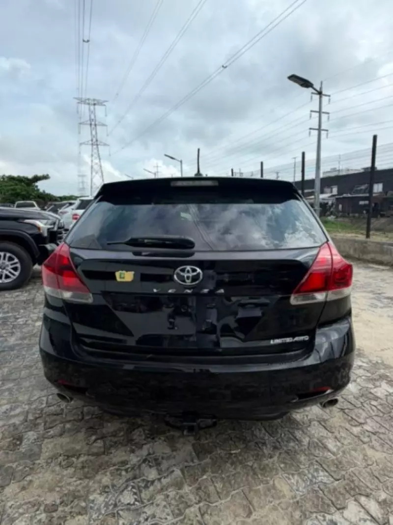 TOYOTA Venza   - 2013