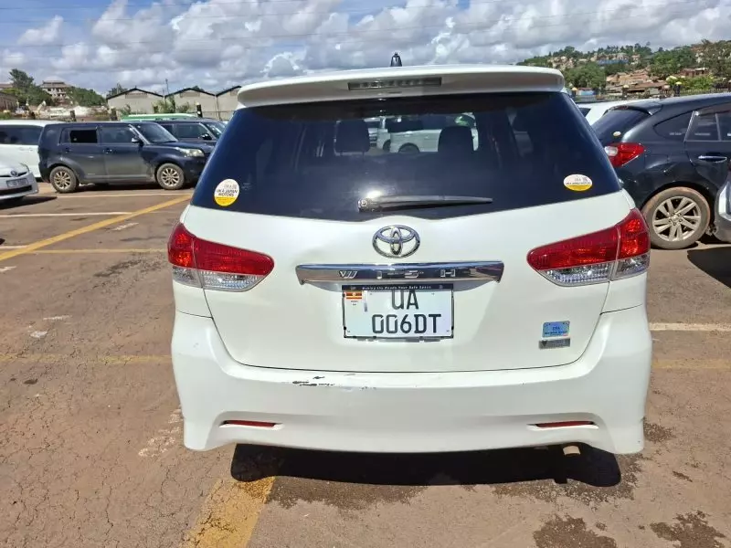 Toyota Wish   - 2012