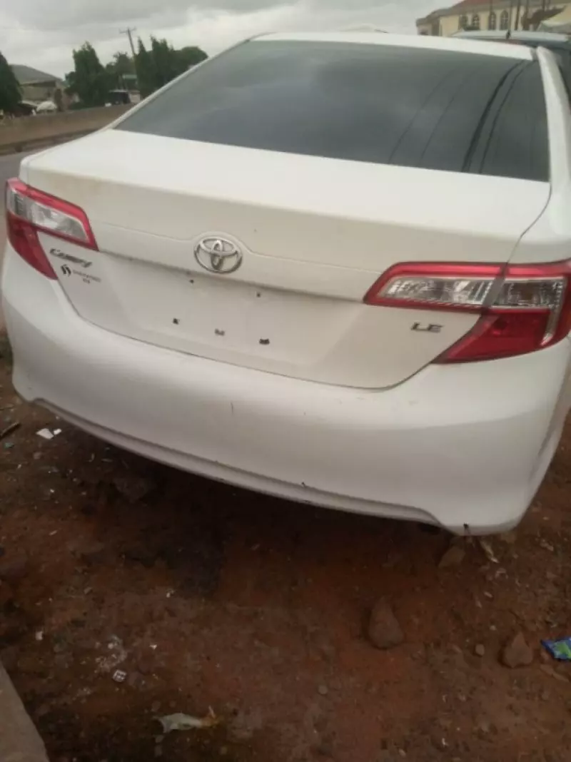 TOYOTA Camry   - 2012