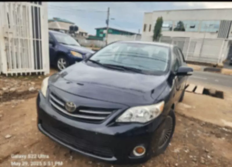 Toyota Corolla   - 2011