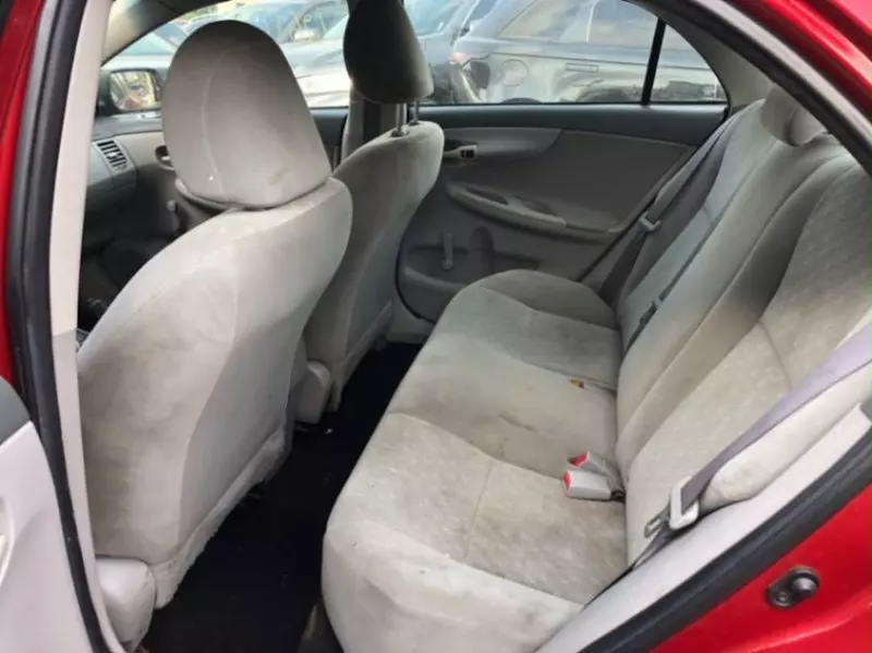 TOYOTA Corolla   - 2010