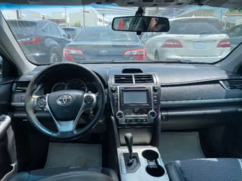 TOYOTA Camry - 2012