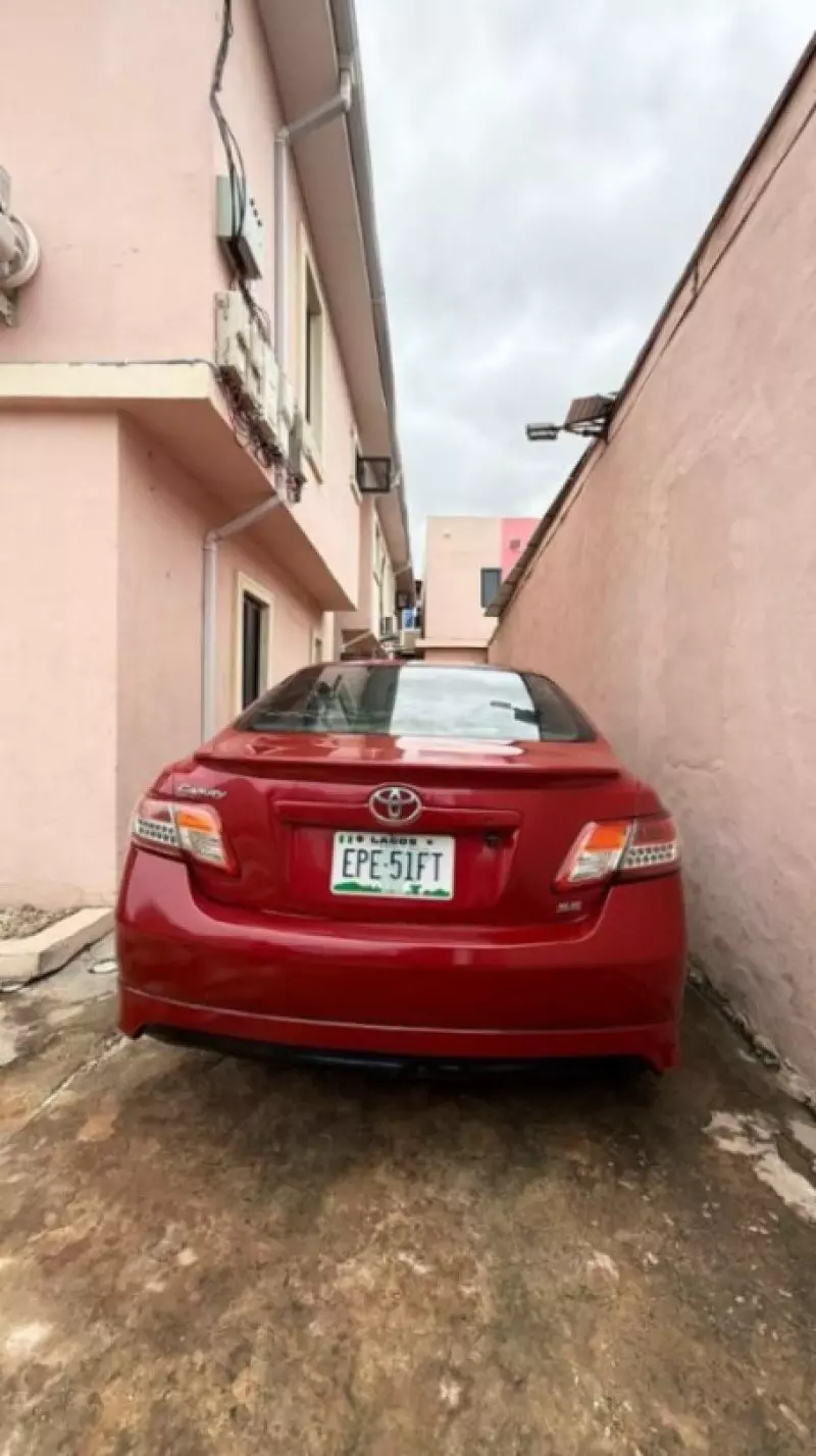 TOYOTA Camry   - 2009
