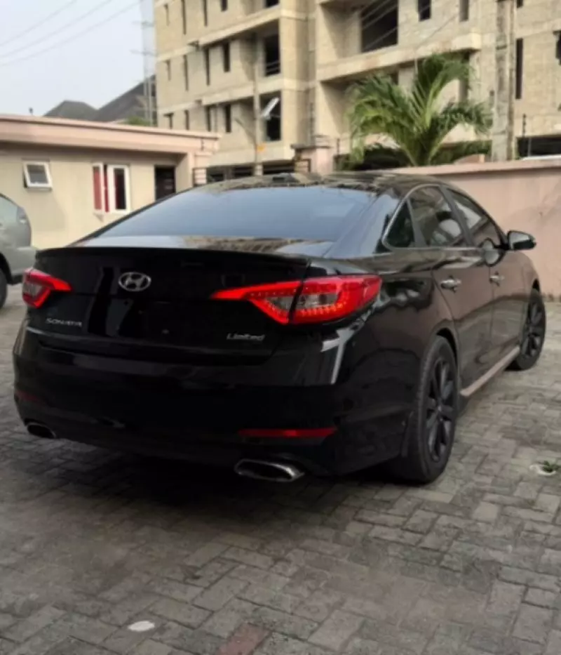 Hyundai Sonata   - 2017