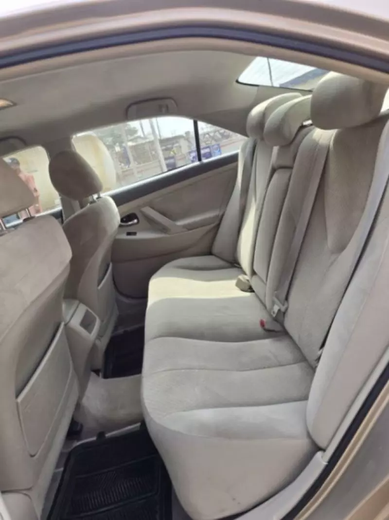 Toyota Camry   - 2009