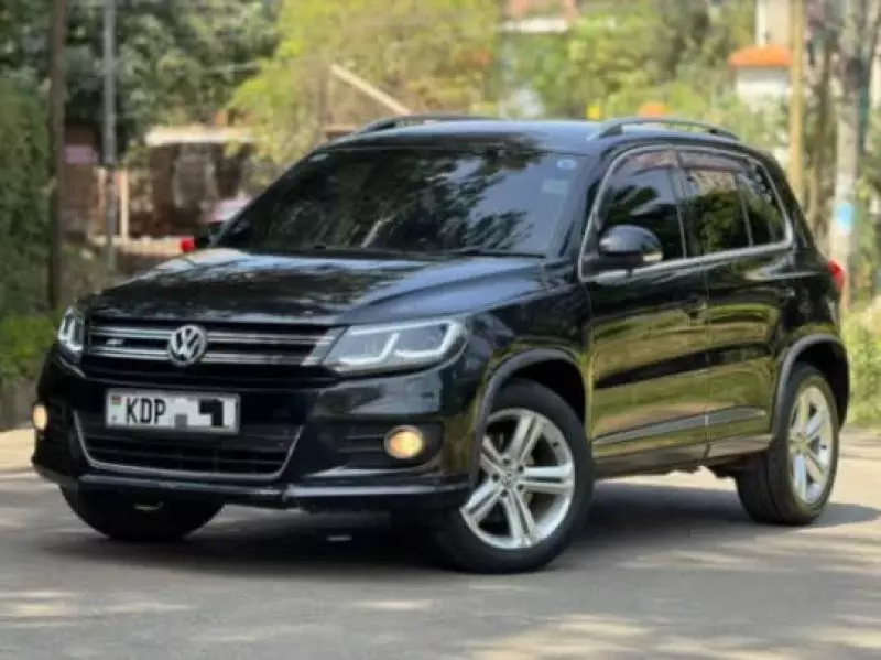 Volkswagen Tiguan   - 2016
