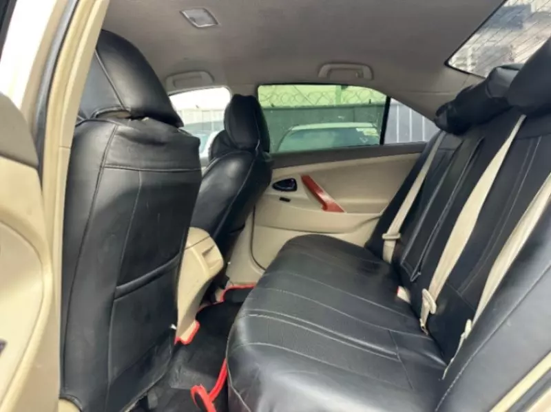 Toyota Camry   - 2009