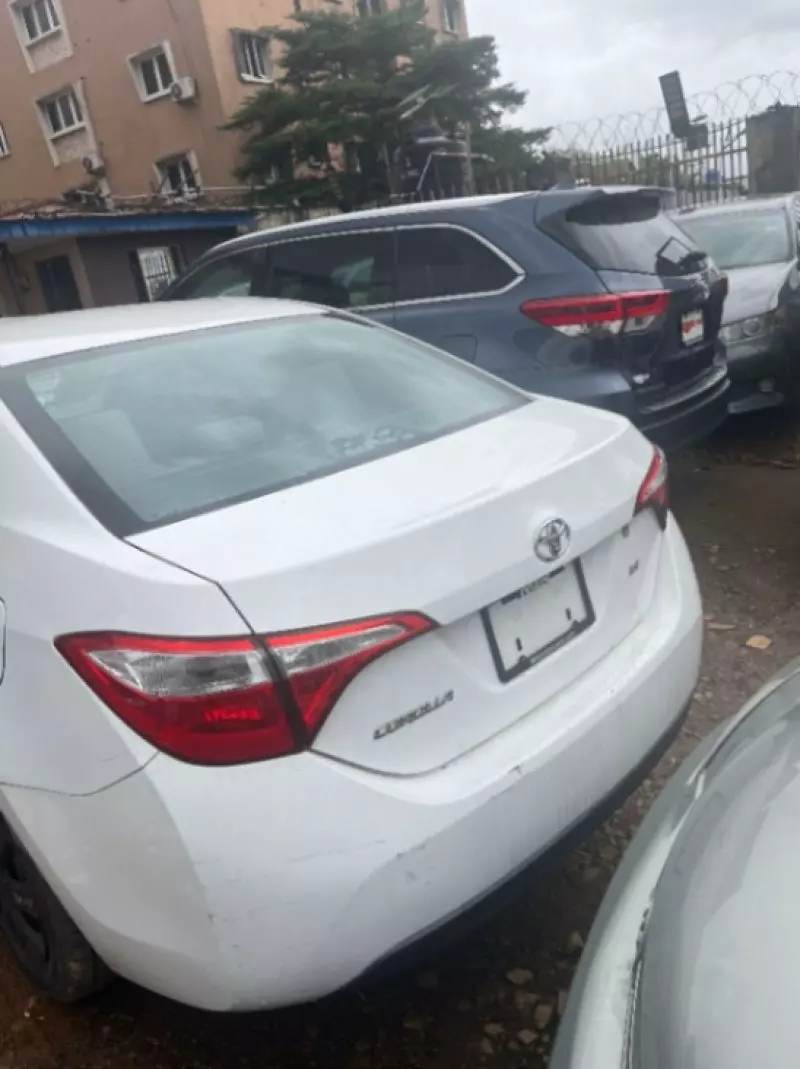 TOYOTA Corolla   - 2014