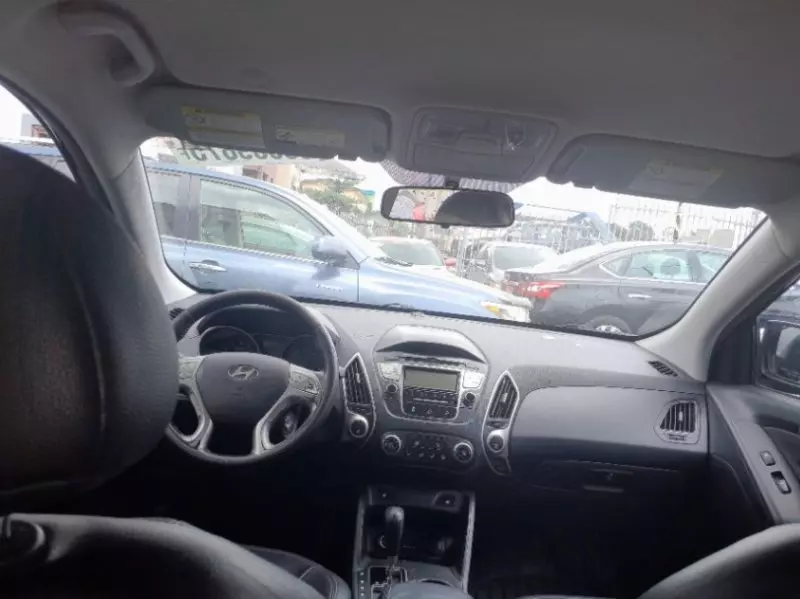 Hyundai Tucson   - 2011