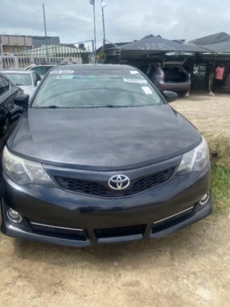 TOYOTA Camry   - 2015