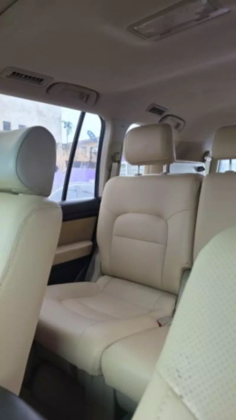 TOYOTA LANDCRUISER GR-S   - 2011