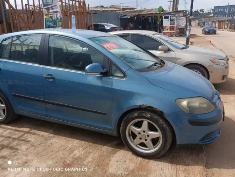 Volkswagen Golf   - 2015