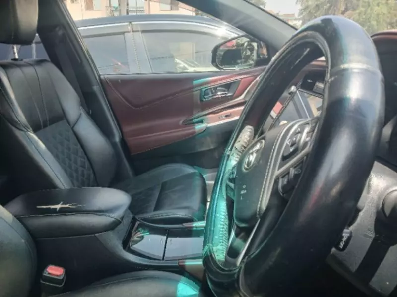 Toyota Harrier   - 2015