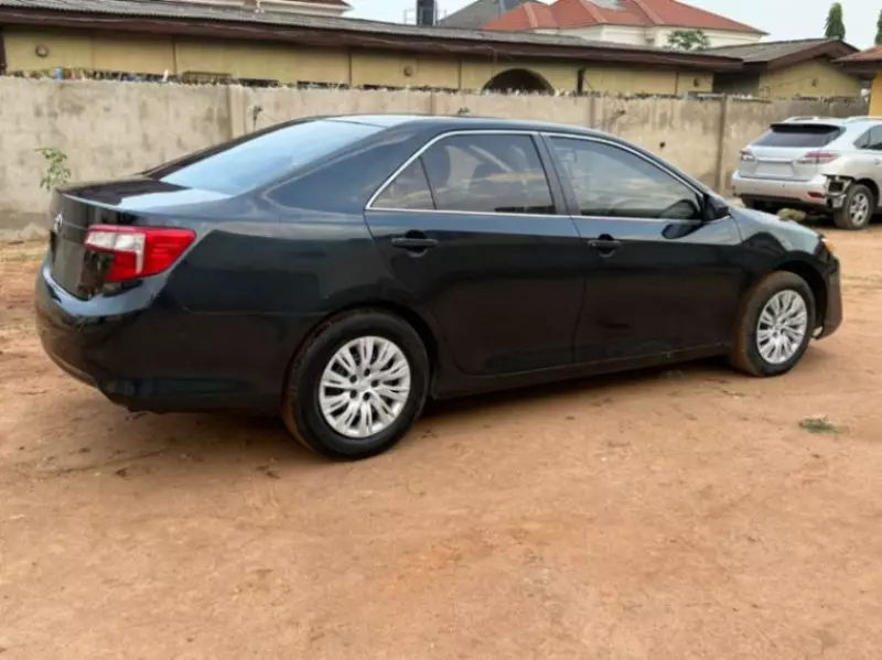 Toyota Camry   - 2013