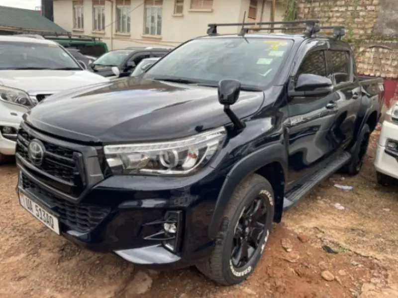 Toyota Hilux   - 2019