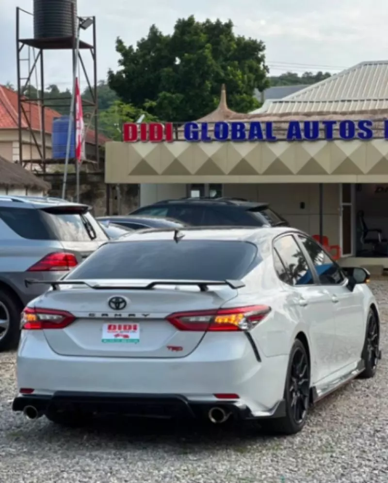 TOYOTA Camry   - 2021