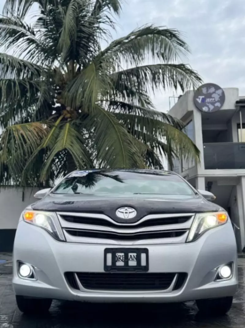 Toyota Venza   - 2014