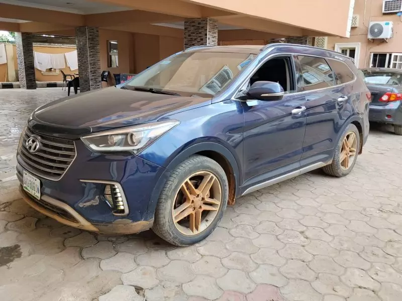 Hyundai Santa Fe   - 2017