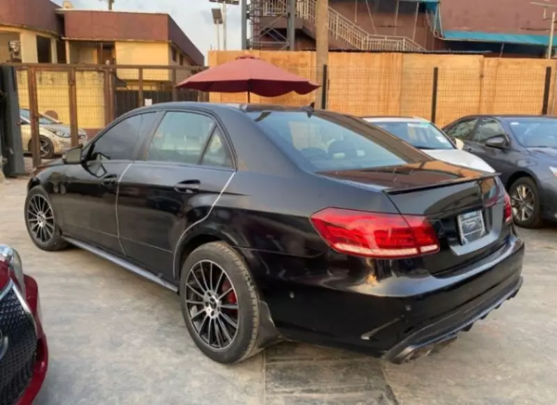 Mercedes-Benz E350 - 2009