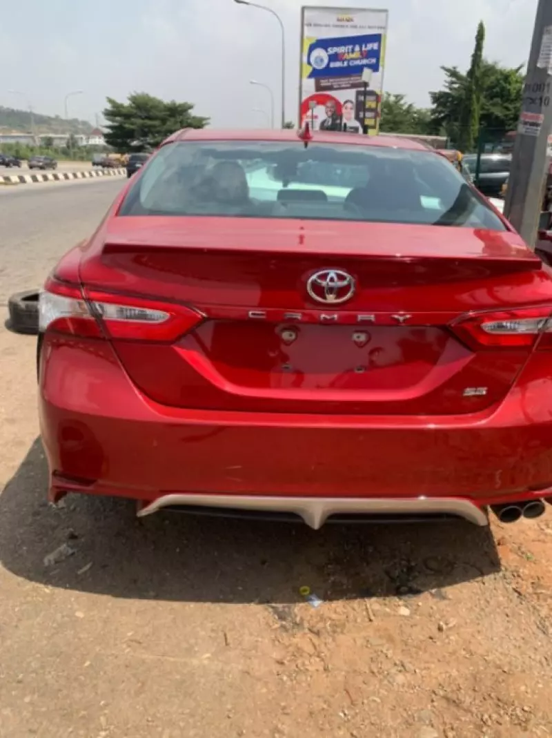 TOYOTA Camry   - 2020