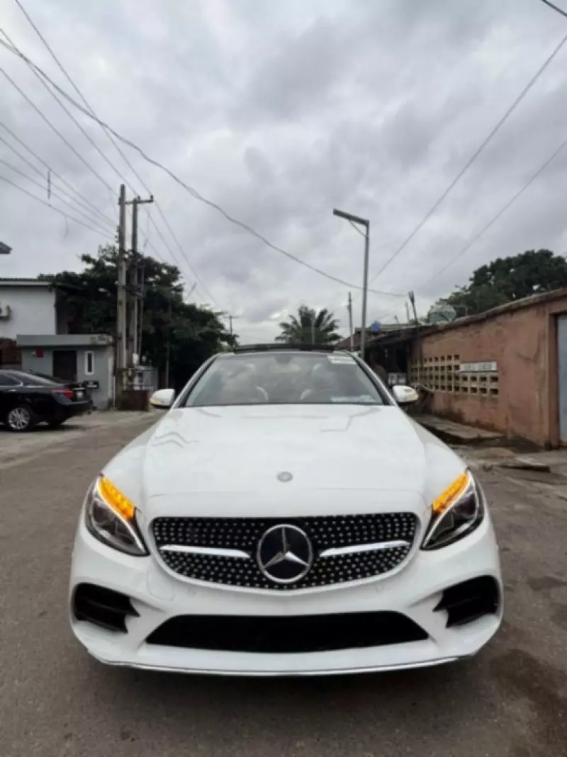 Mercedes-Benz C 300 - 2015