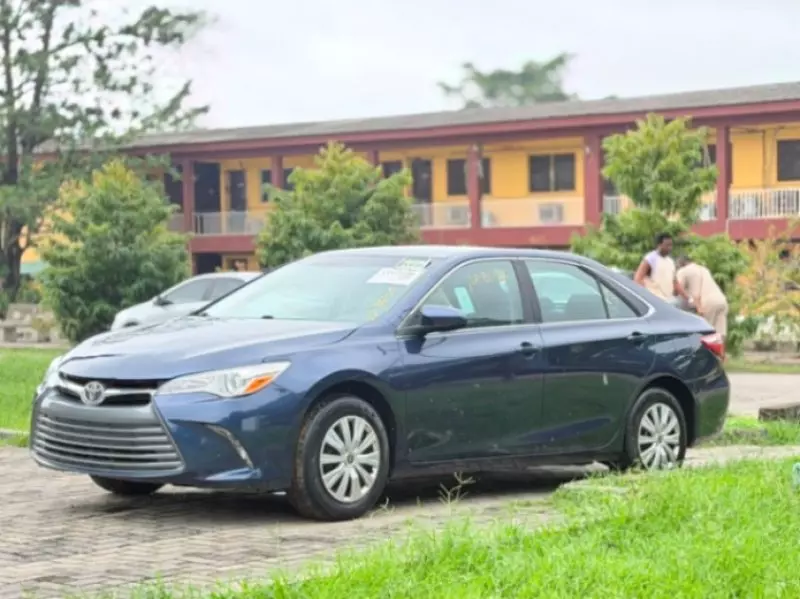 TOYOTA Camry   - 2015