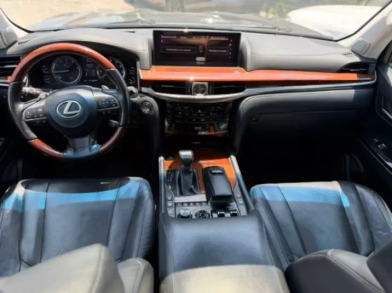 Lexus LX 570   - 2019