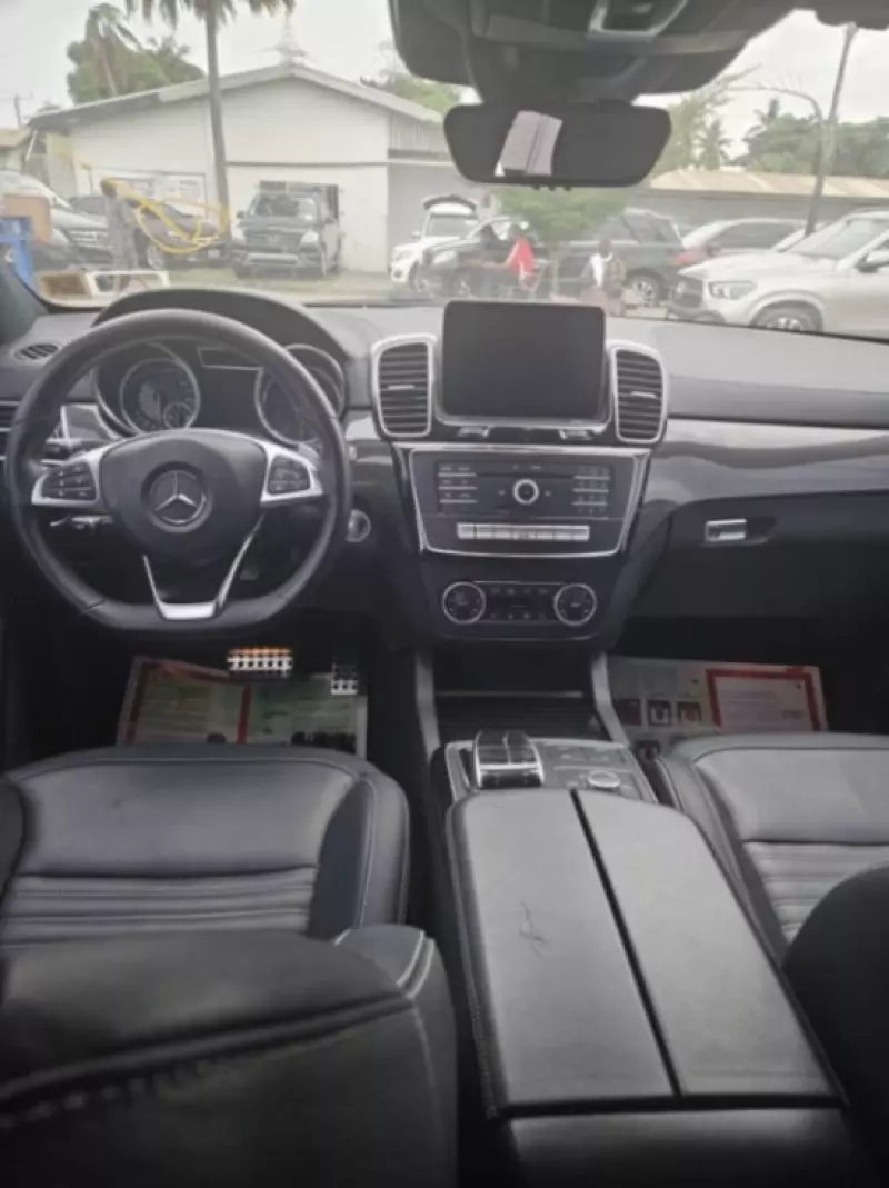 Mercedes-Benz GLE-Class   - 2018