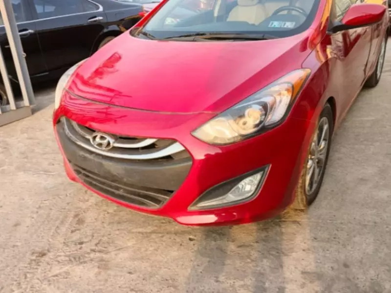 Hyundai ELANTRA 1,6L BVM GLS New   - 2013