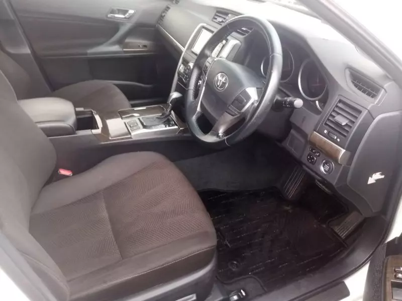 Toyota Mark X   - 2012