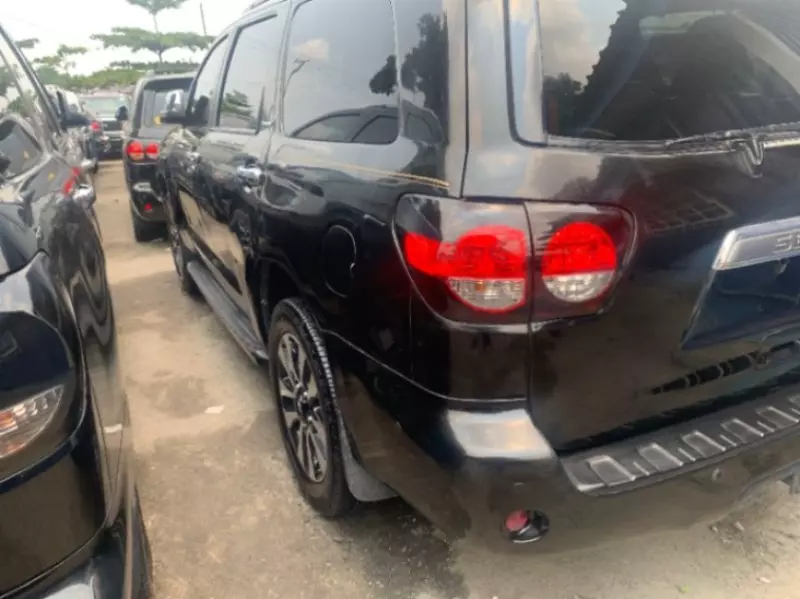 Toyota Sequoia   - 2018