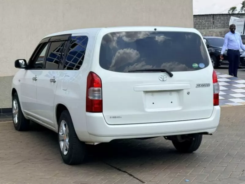 TOYOTA Succeed    - 2018
