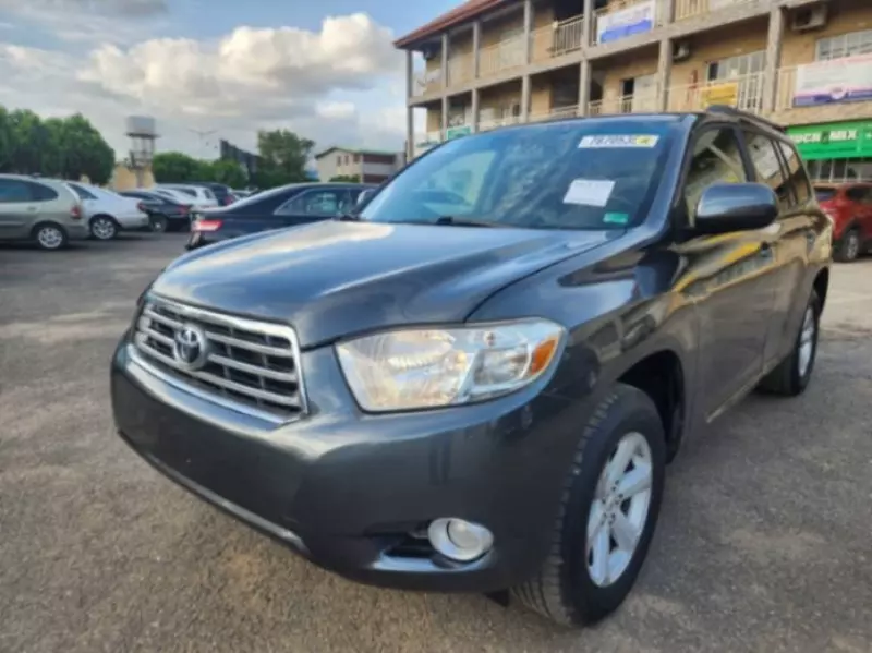 Toyota Highlander   - 2010