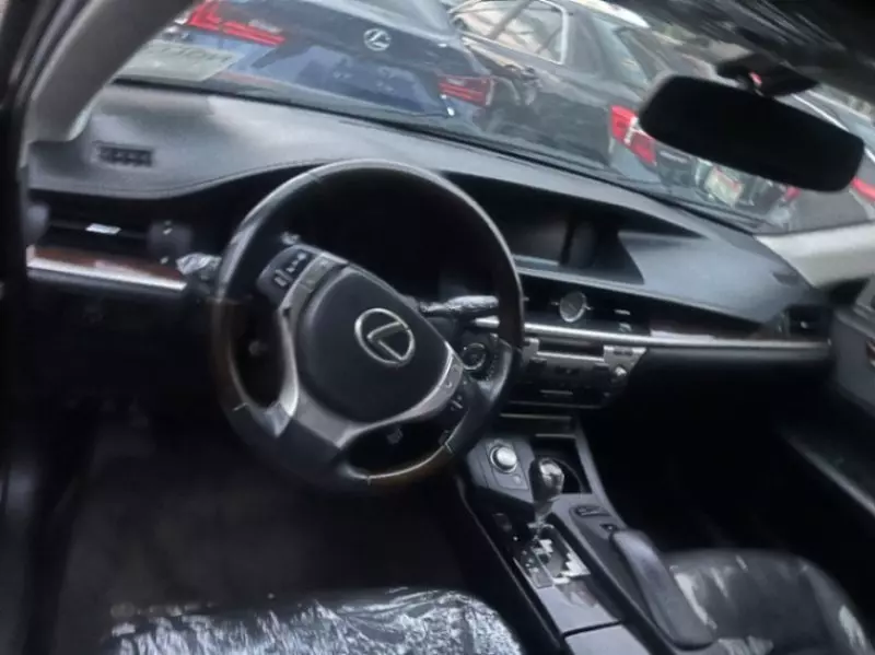 Lexus ES - 2014