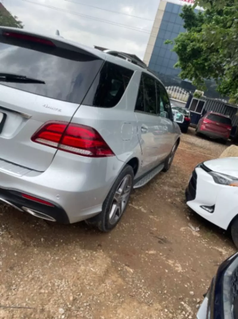 Mercedes-Benz GLE-Class   - 2017