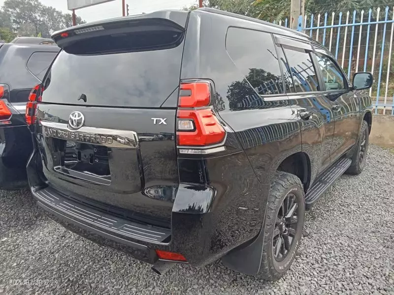 TOYOTA Landcruiser Prado - 2018