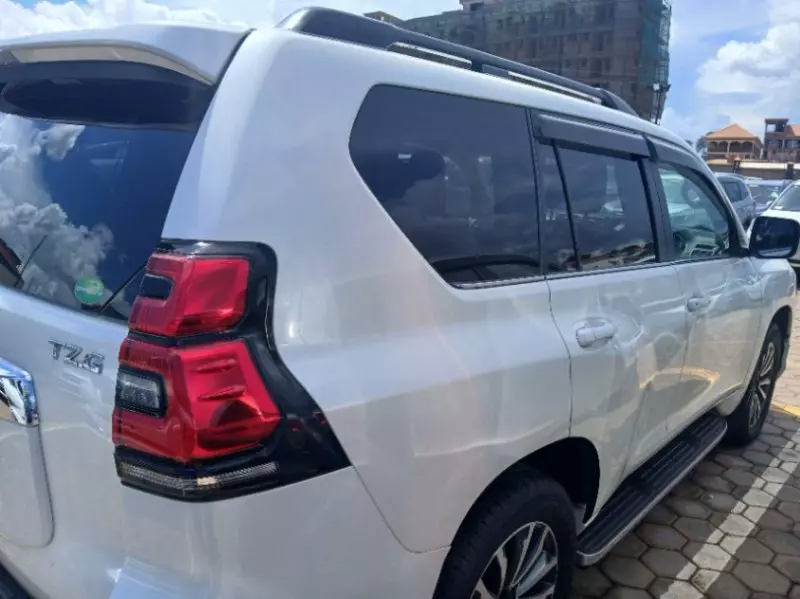 TOYOTA LANDCRUISER VXR   - 2019