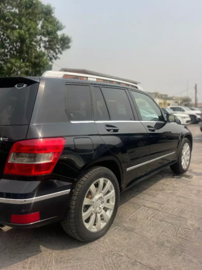 Mercedes-Benz GLK 350   - 2012