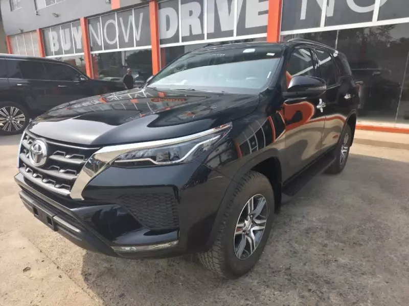 Toyota Fortuner   - 2025