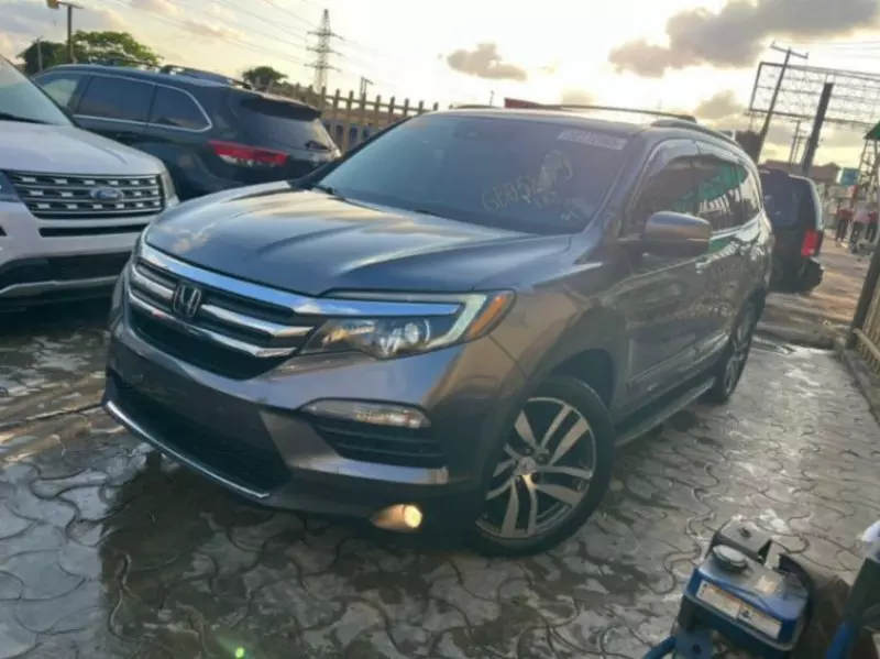 Honda Pilot   - 2016
