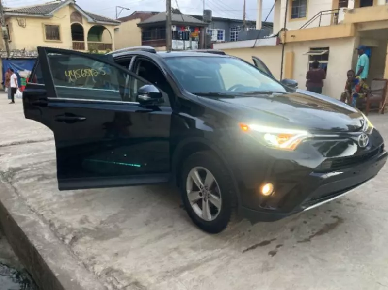 TOYOTA RAV4   - 2015