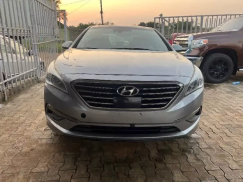 Hyundai Sonata   - 2015