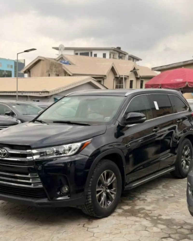 TOYOTA Highlander - 2015