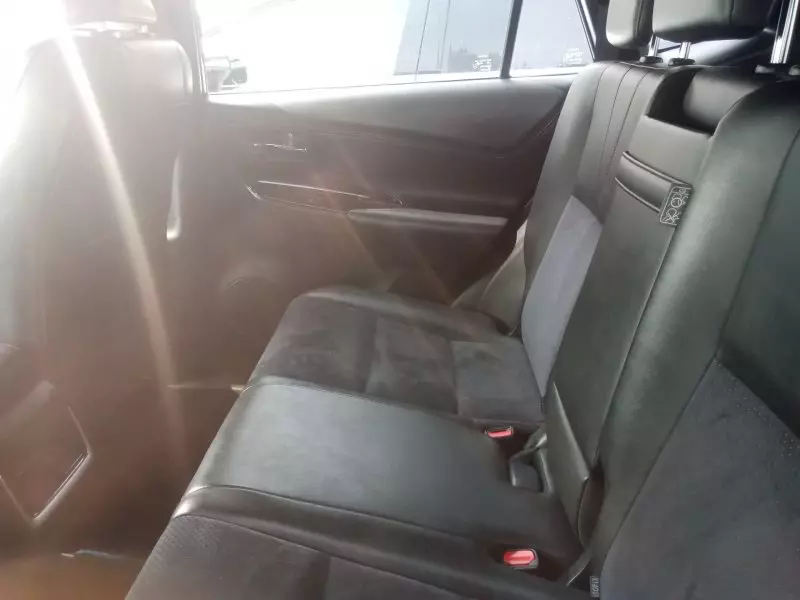 Toyota Harrier   - 2016
